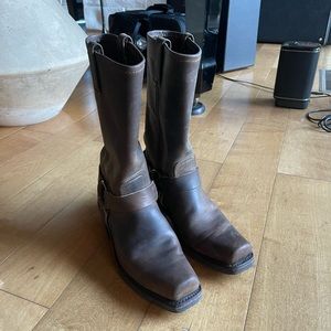 Frye Boots! 8.5, excellent condition